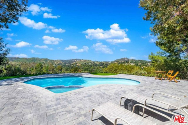 4 Bed Home for Sale in Calabasas, California