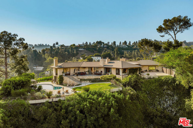 5 Bed Home for Sale in Beverly Hills, California