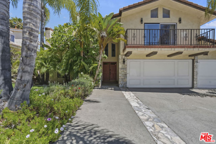 Residential Home in Agoura