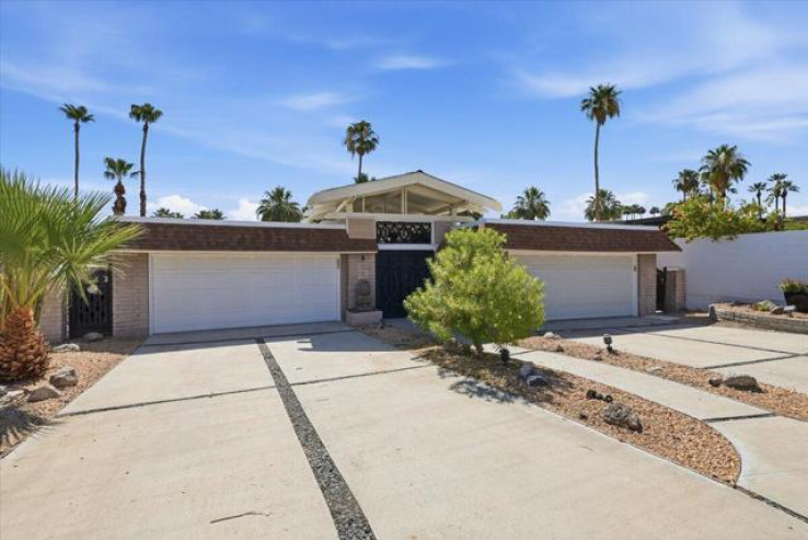 Residential Home in South Palm Desert