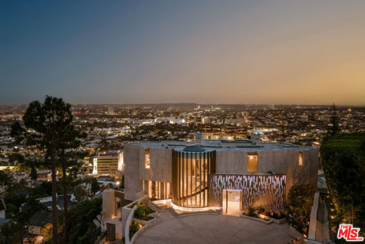 5 Bed Home for Sale in West Hollywood, California