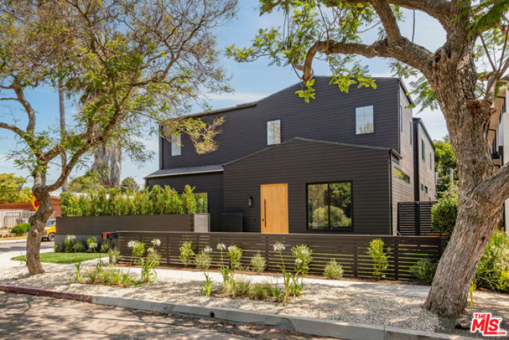 5 Bed Home for Sale in Venice, California