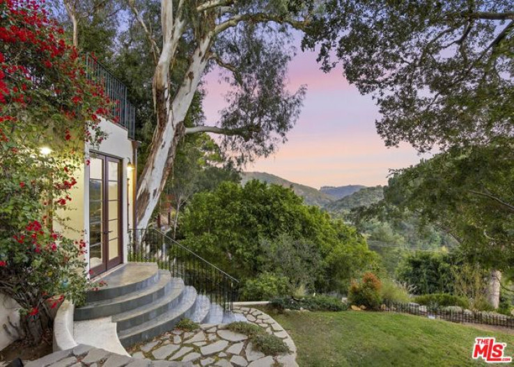 3 Bed Home for Sale in Beverly Hills, California