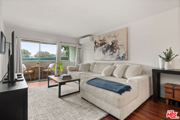2 Bed Home for Sale in Culver City, California