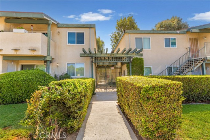 2 Bed Home for Sale in Granada Hills, California