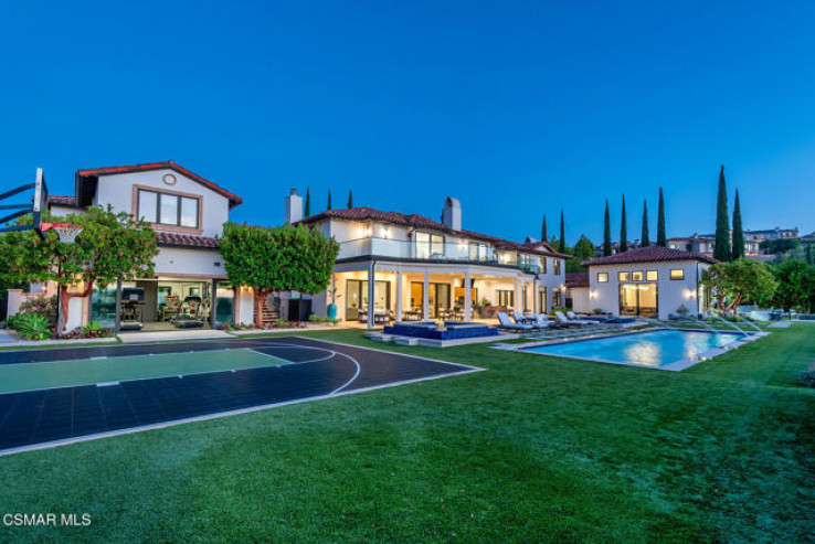 8 Bed Home for Sale in Calabasas, California