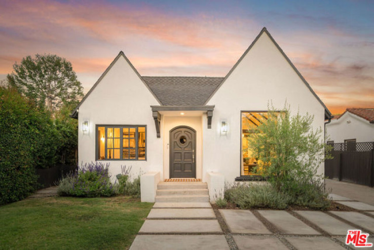 5 Bed Home for Sale in Los Angeles, California