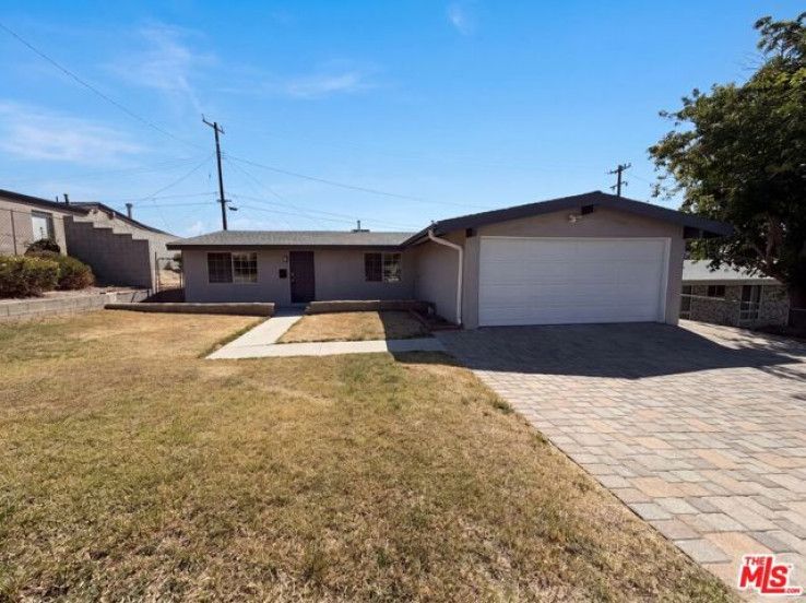 3 Bed Home for Sale in Canyon Country, California