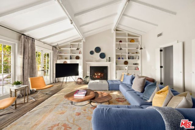 2 Bed Home for Sale in Los Angeles, California