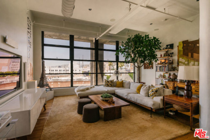 Residential Home in Hollywood
