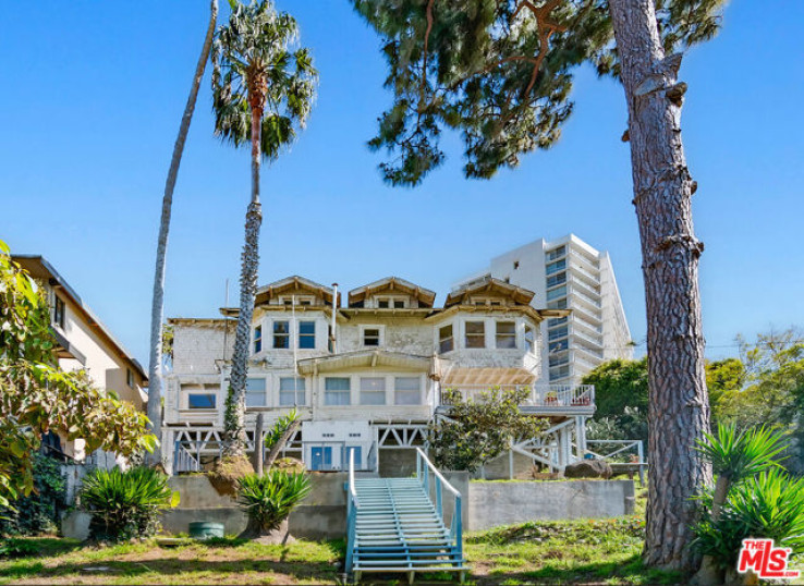 2 Bed Home for Sale in Santa Monica, California