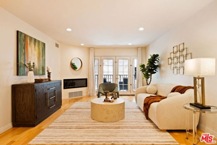 Residential Home in Sunset Strip - Hollywood Hills West