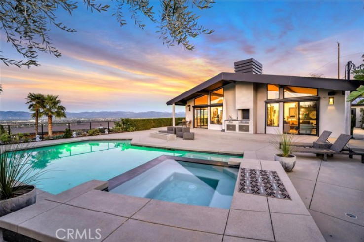 5 Bed Home for Sale in Encino, California