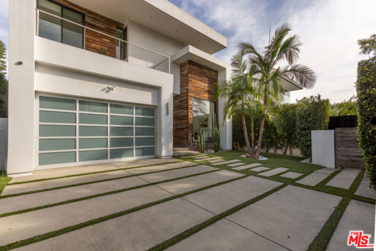 5 Bed Home for Sale in Los Angeles, California