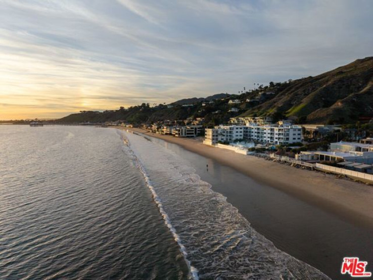 2 Bed Home for Sale in Malibu, California