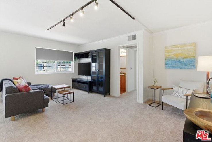 3 Bed Home for Sale in Burbank, California