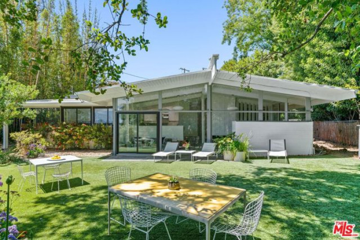 Residential Home in Brentwood