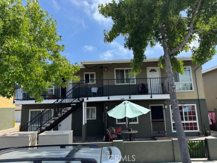 Residential Income in East Costa Mesa