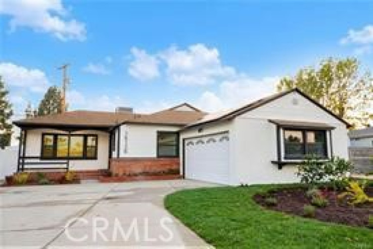 Residential Home in Granada Hills