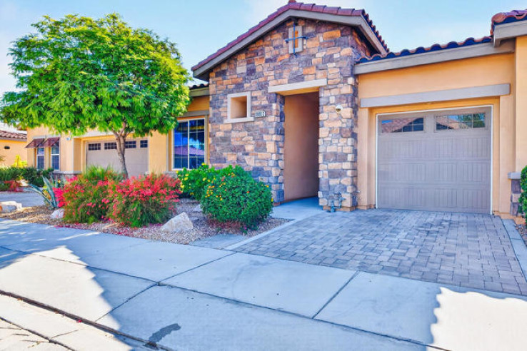 2 Bed Home for Sale in Palm Desert, California