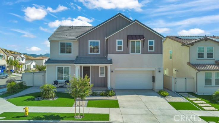 Residential Home in Skyline Ranch