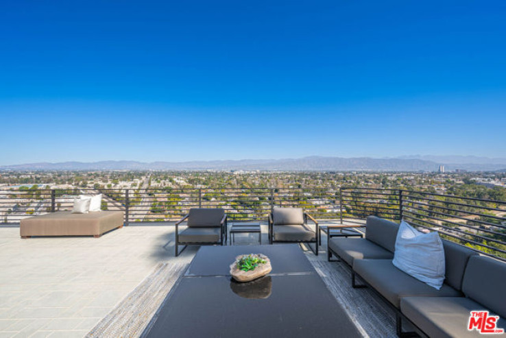 Residential Home in Studio City