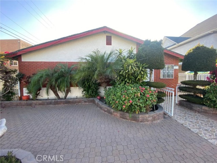4 Bed Home for Sale in Los Angeles, California