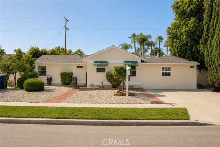 6 Bed Home for Sale in Lake Balboa, California