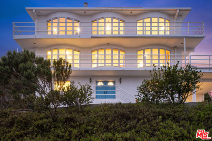 4 Bed Home for Sale in Malibu, California