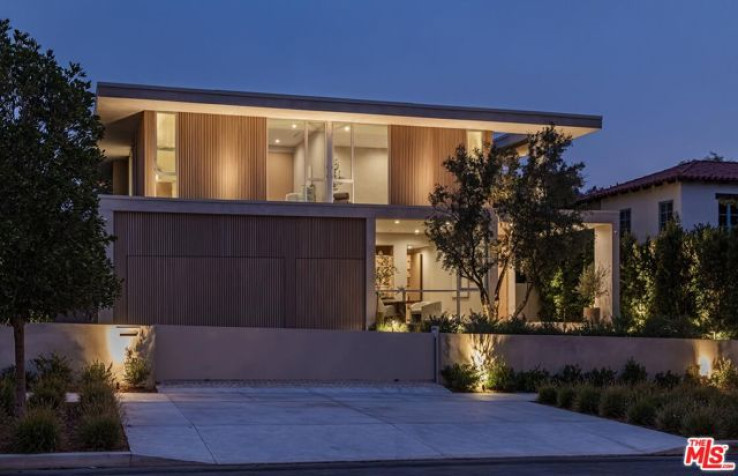 7 Bed Home for Sale in Los Angeles, California