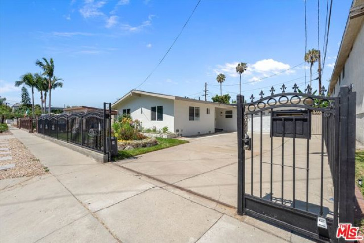 Residential Home in East Hawthorne