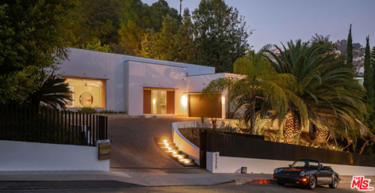 4 Bed Home for Sale in Los Angeles, California