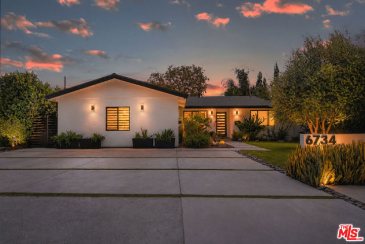 5 Bed Home for Sale in North Hollywood, California