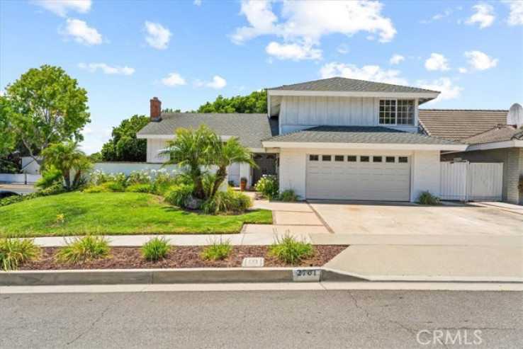 5 Bed Home for Sale in Costa Mesa, California