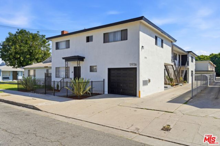 Residential Income in North Hawthorne