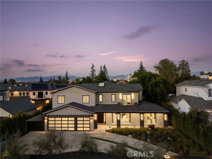 6 Bed Home for Sale in Encino, California