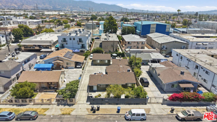 Residential Income in North Hollywood