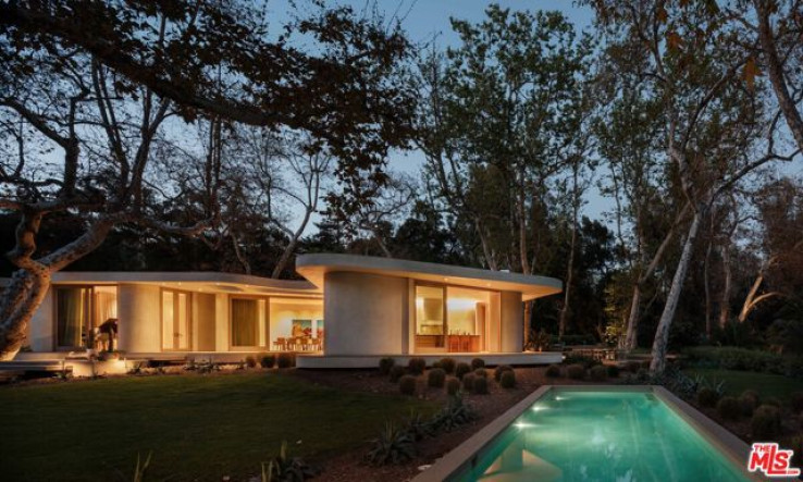 8 Bed Home for Sale in Pacific Palisades, California
