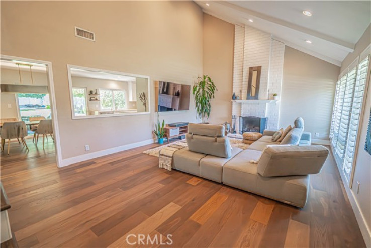 4 Bed Home for Sale in Newhall, California