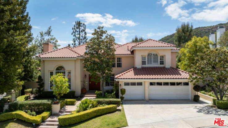 5 Bed Home for Sale in Westlake Village, California