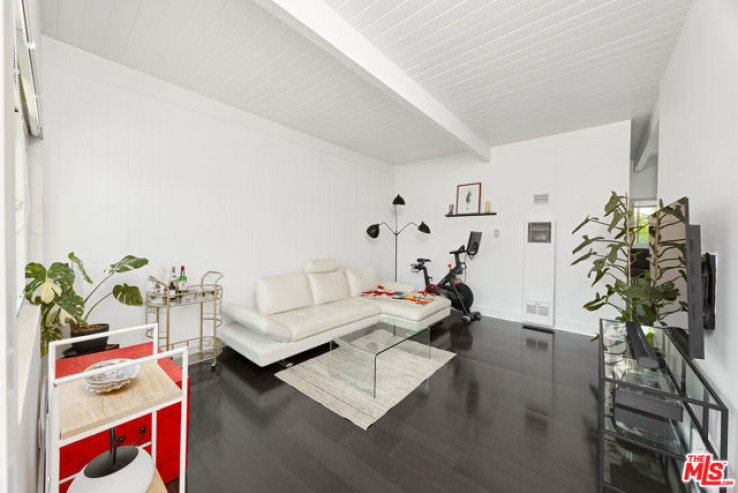 1 Bed Home for Sale in Santa Monica, California