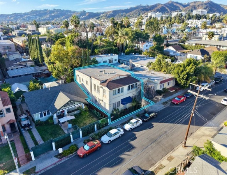 Residential Income in Hollywood
