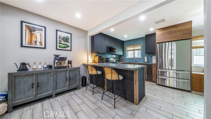 2 Bed Home for Sale in Van Nuys, California