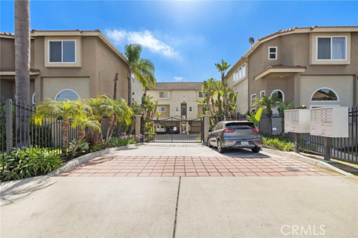 2 Bed Home for Sale in Costa Mesa, California