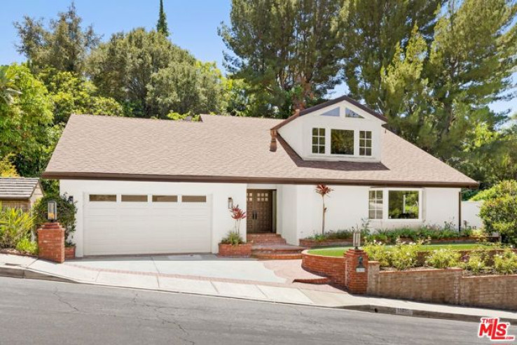 4 Bed Home for Sale in Sherman Oaks, California