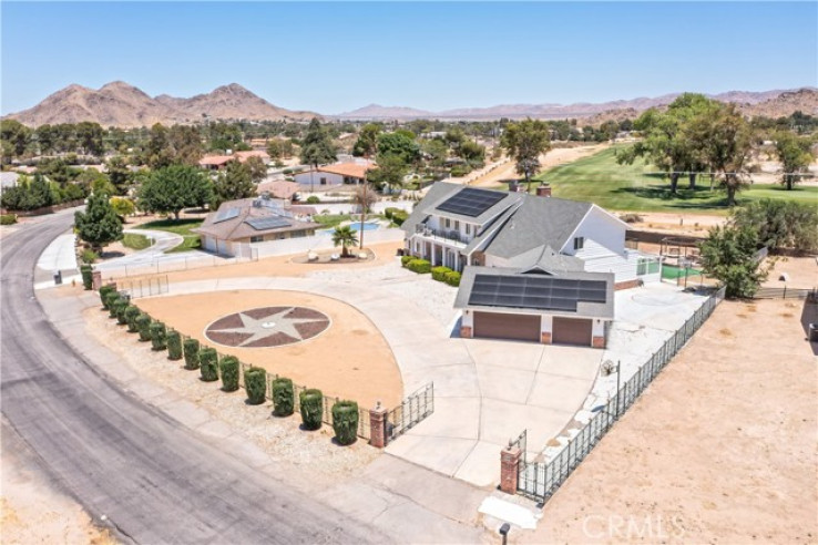 7 Bed Home for Sale in Apple Valley, California