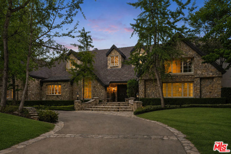 6 Bed Home for Sale in Agoura Hills, California