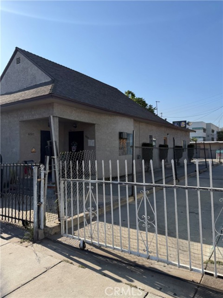 2 Bed Home for Sale in Los Angeles, California