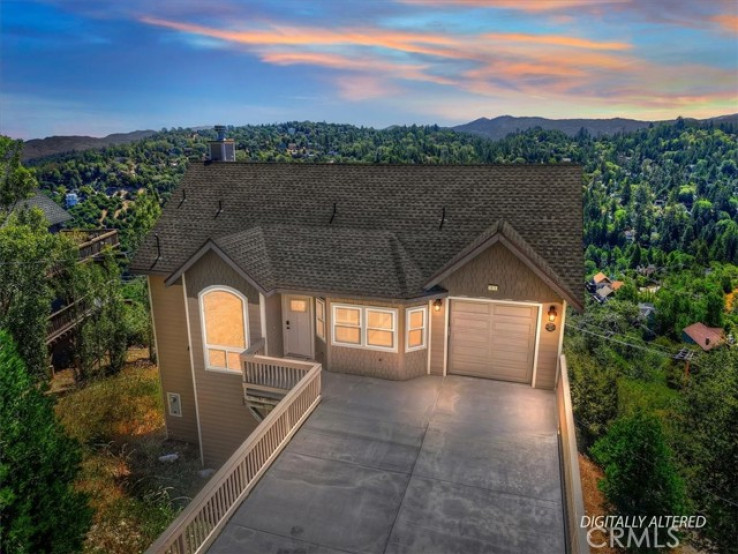 Residential Home in Arrowhead Woods