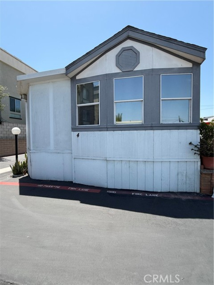 1 Bed Home for Sale in Costa Mesa, California